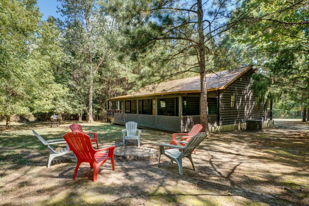 Private Broken Bow Cabin with Hot Tub and Gazebo! (Broken Bow) 