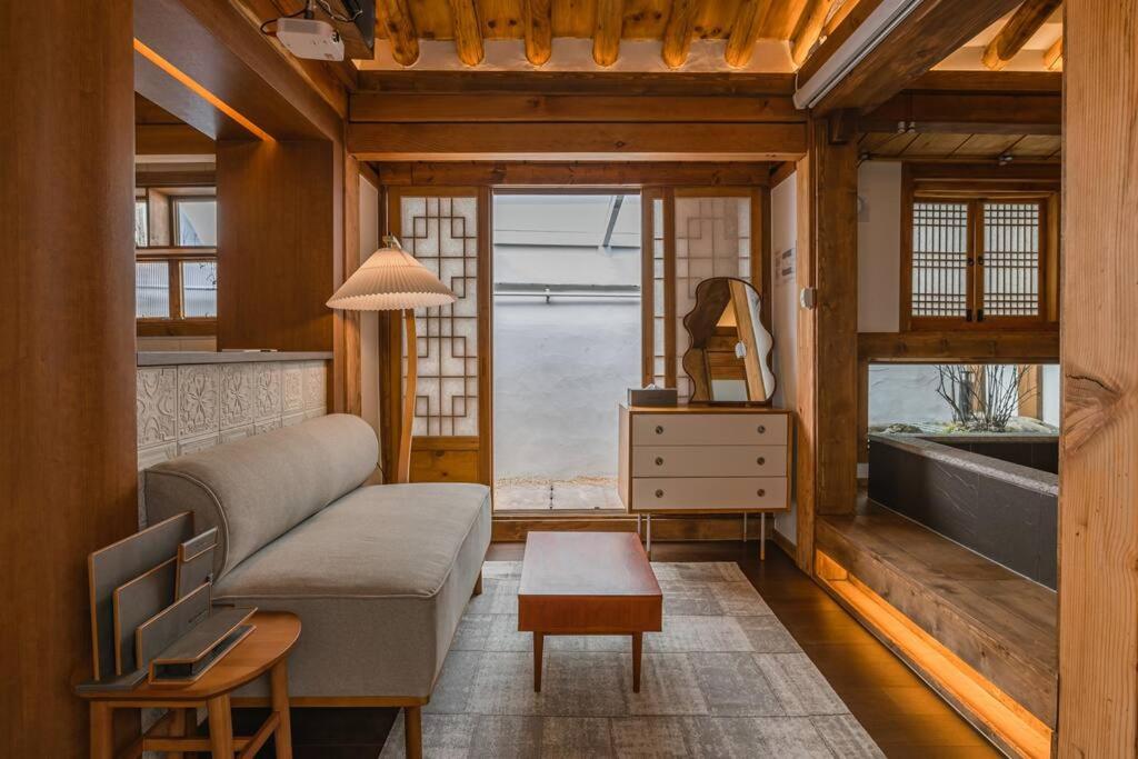 Luxury Hanok with private bathtub - EunhyunJae