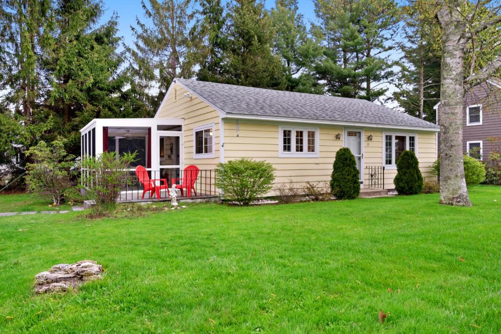 Pineapple Cottage By The Sea