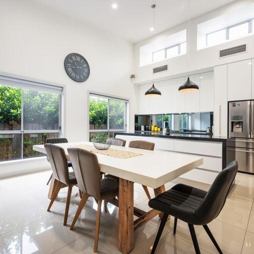 Luxury meets Modern along Cudgegong River