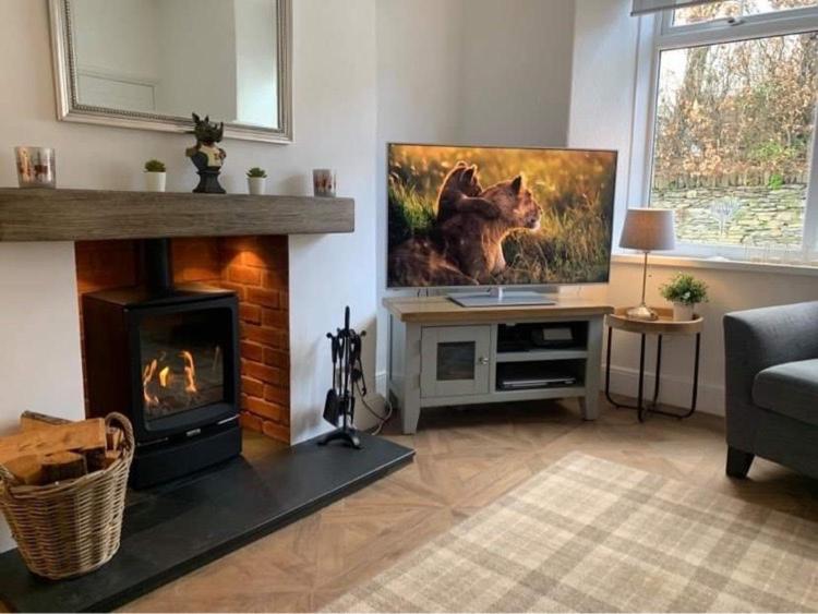 Woodland Cottage - cosy dog friendly cottage in the heart of Windermere