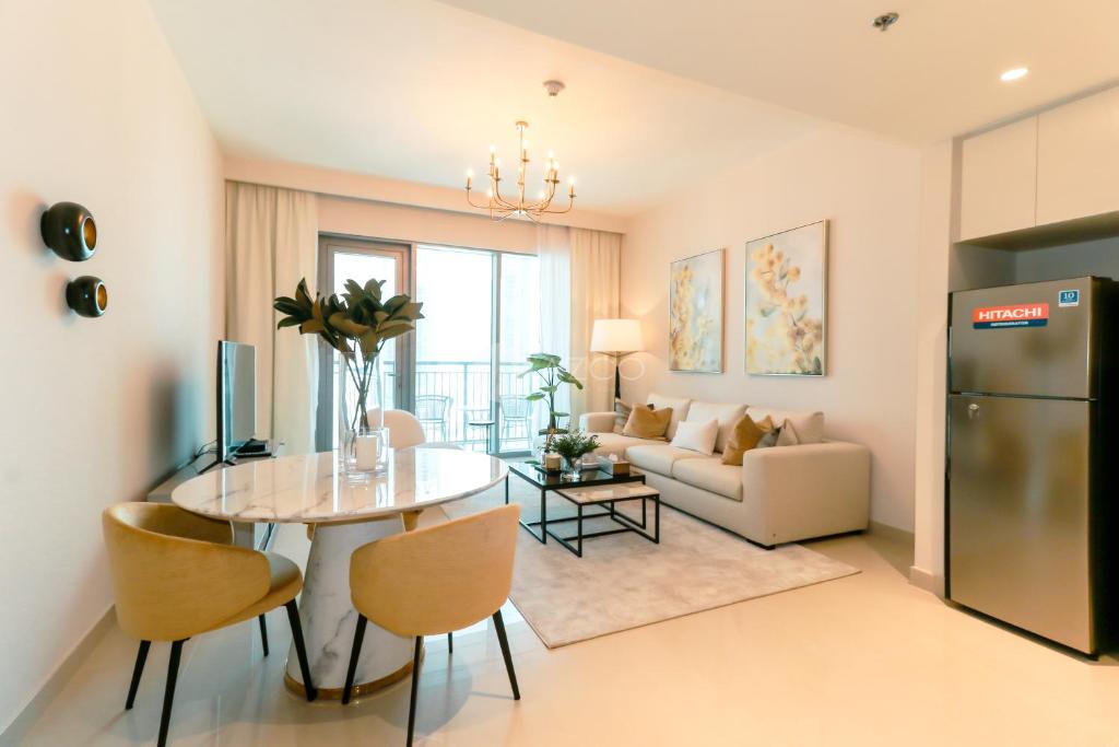 Luxury One Bedroom Apartment - Creek Harbour