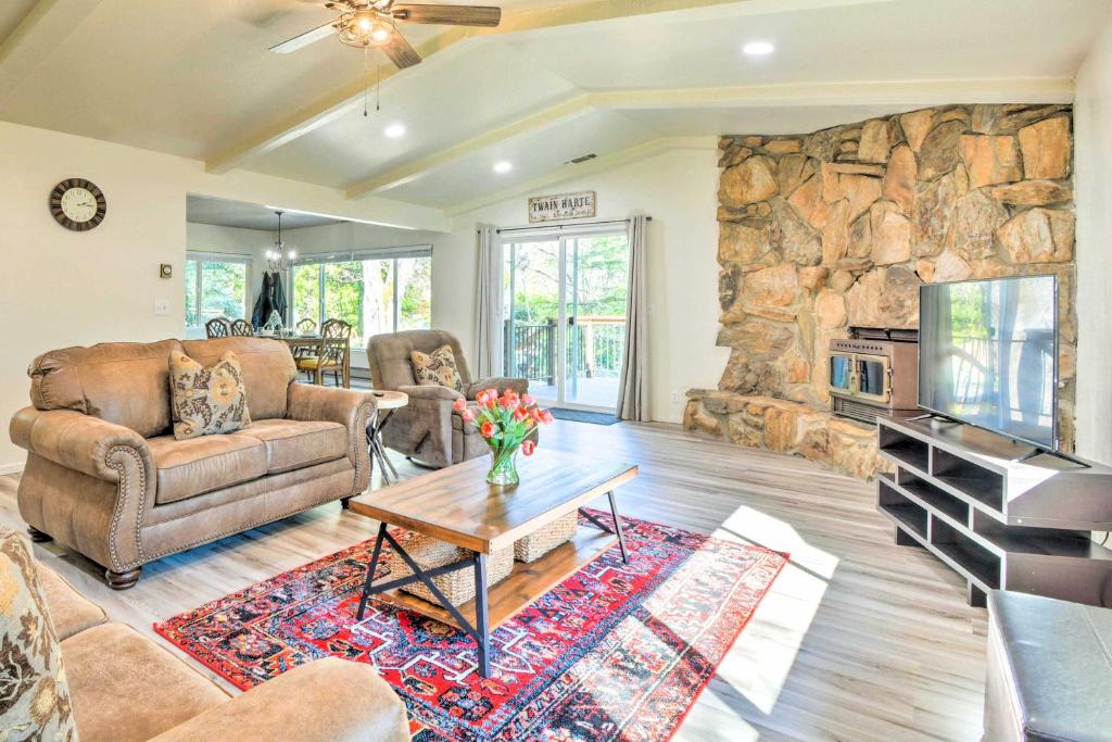 Sherwood Forest Cabin with Deck and Fire Pit!